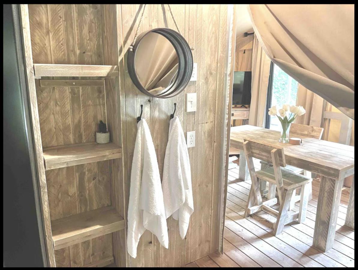 מלון סביירוויל Firefly Season Glamping מראה חיצוני תמונה