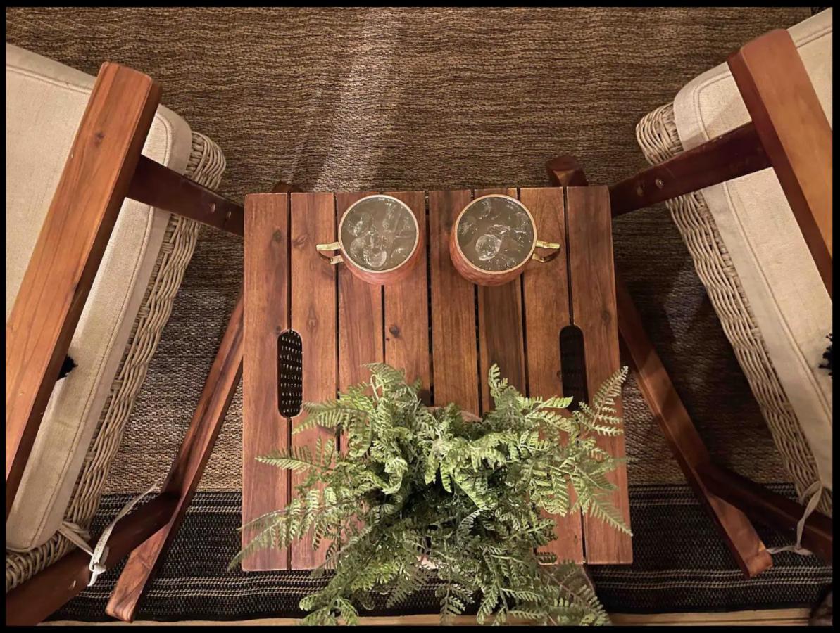 מלון סביירוויל Firefly Season Glamping מראה חיצוני תמונה