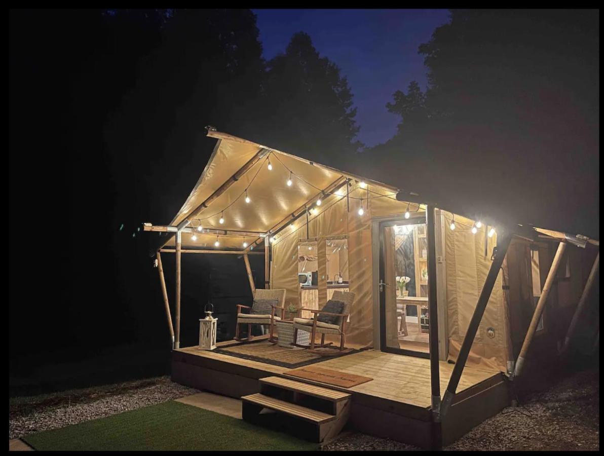 מלון סביירוויל Firefly Season Glamping מראה חיצוני תמונה